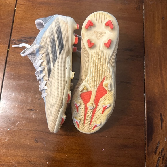 Adidas Soccer Cleats Sz3 - Picture 2 of 4